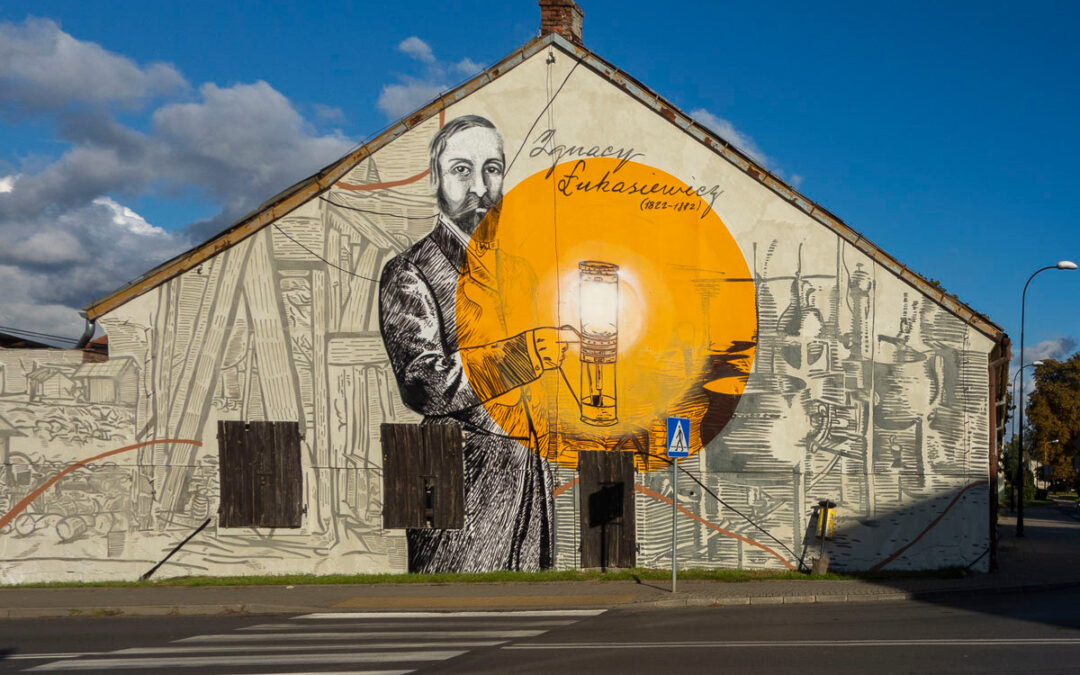 Mural dedykowany Ignacemu Łukasiewiczowi w Płocku